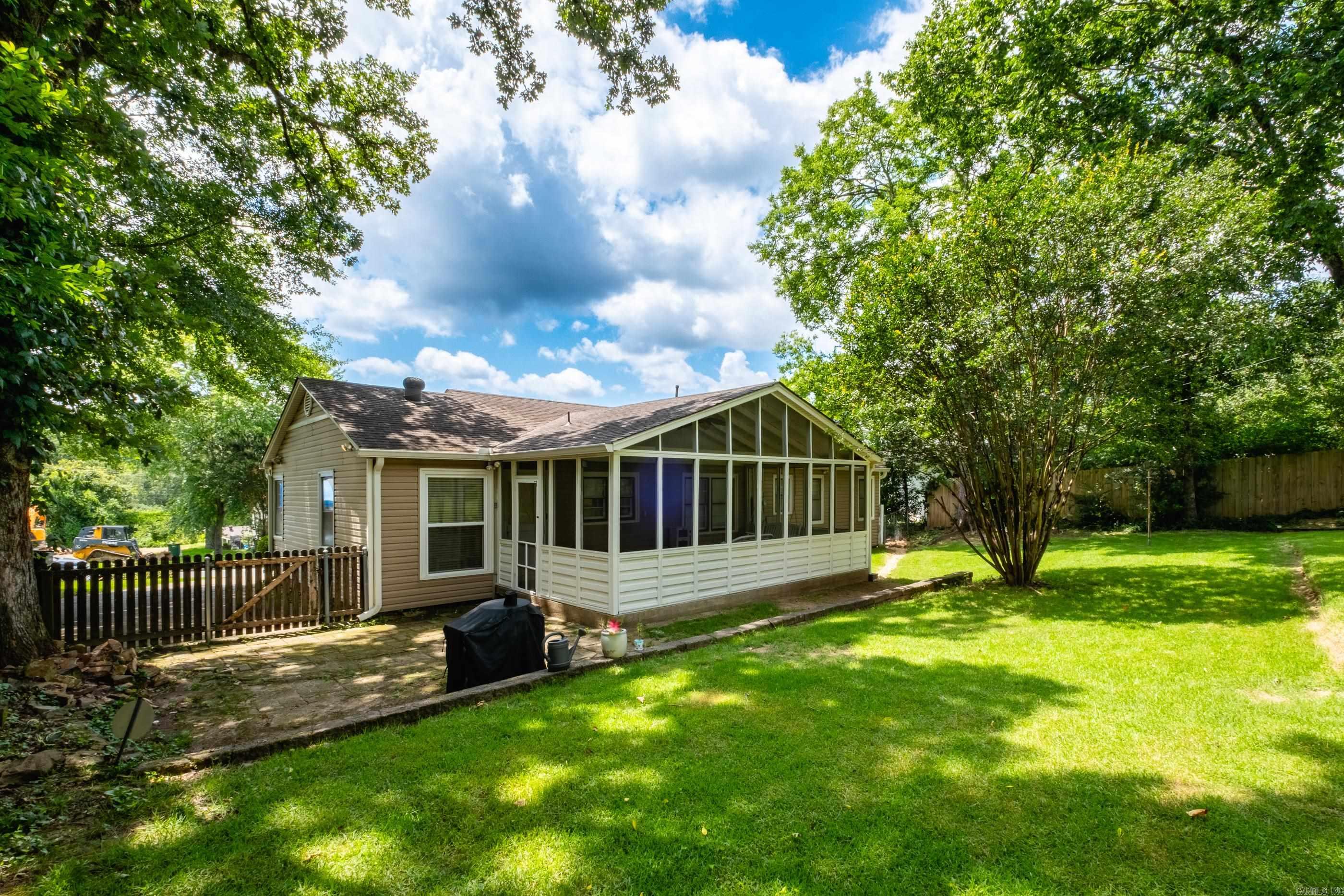 KINGWOOD PLACE - Residential