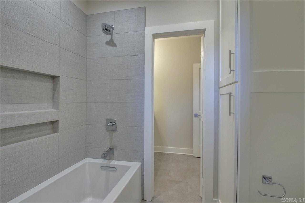 CHENAL VALLEY HALLEN COURT - Residential