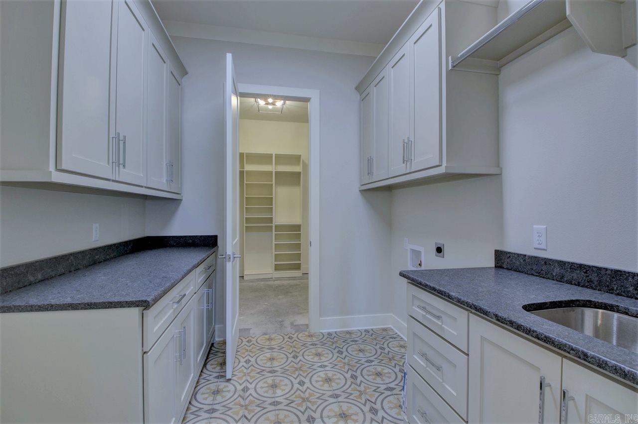 CHENAL VALLEY HALLEN COURT - Residential