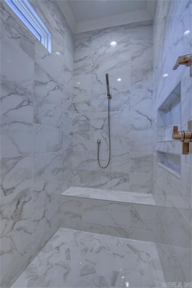 CHENAL VALLEY HALLEN COURT - Residential
