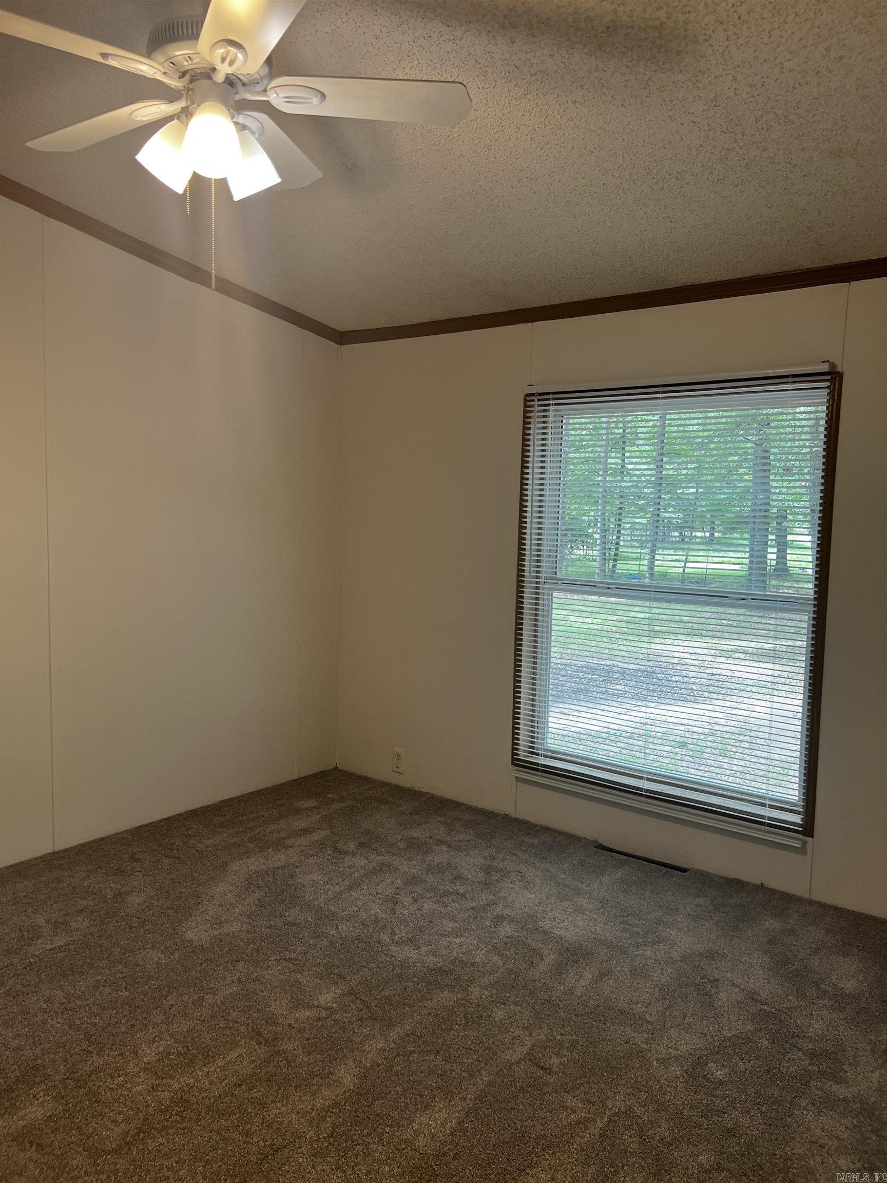 HUNTERS RUN - Residential