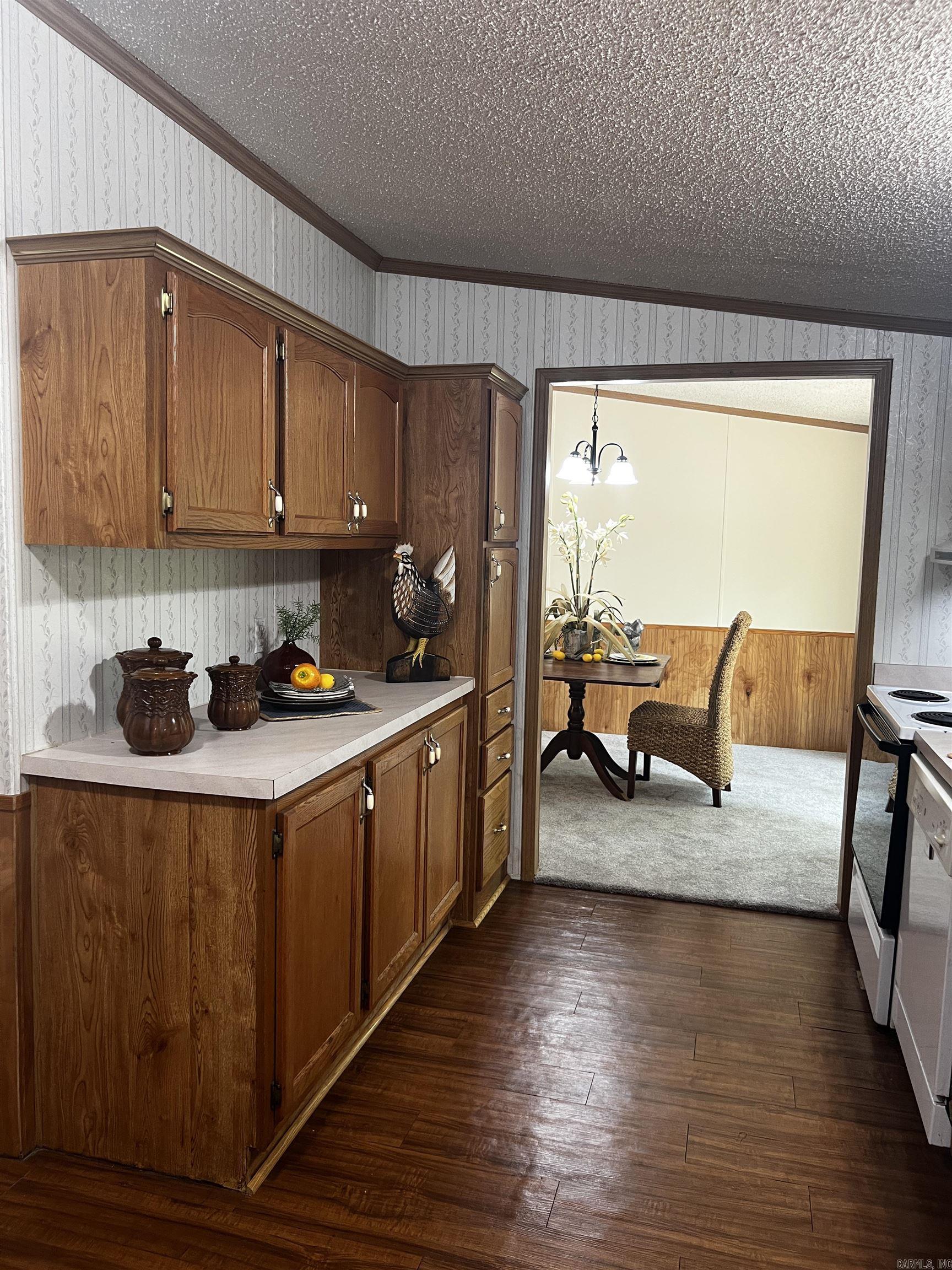 HUNTERS RUN - Residential