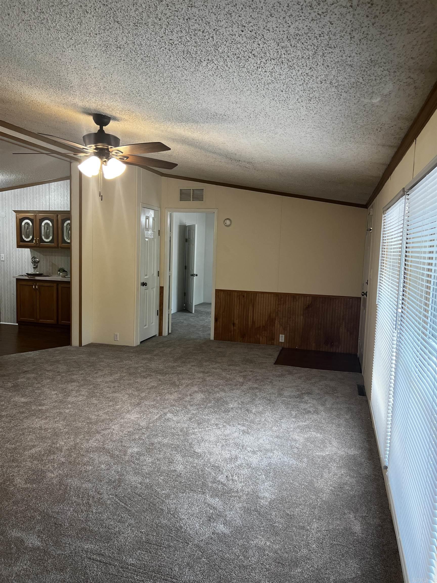 HUNTERS RUN - Residential