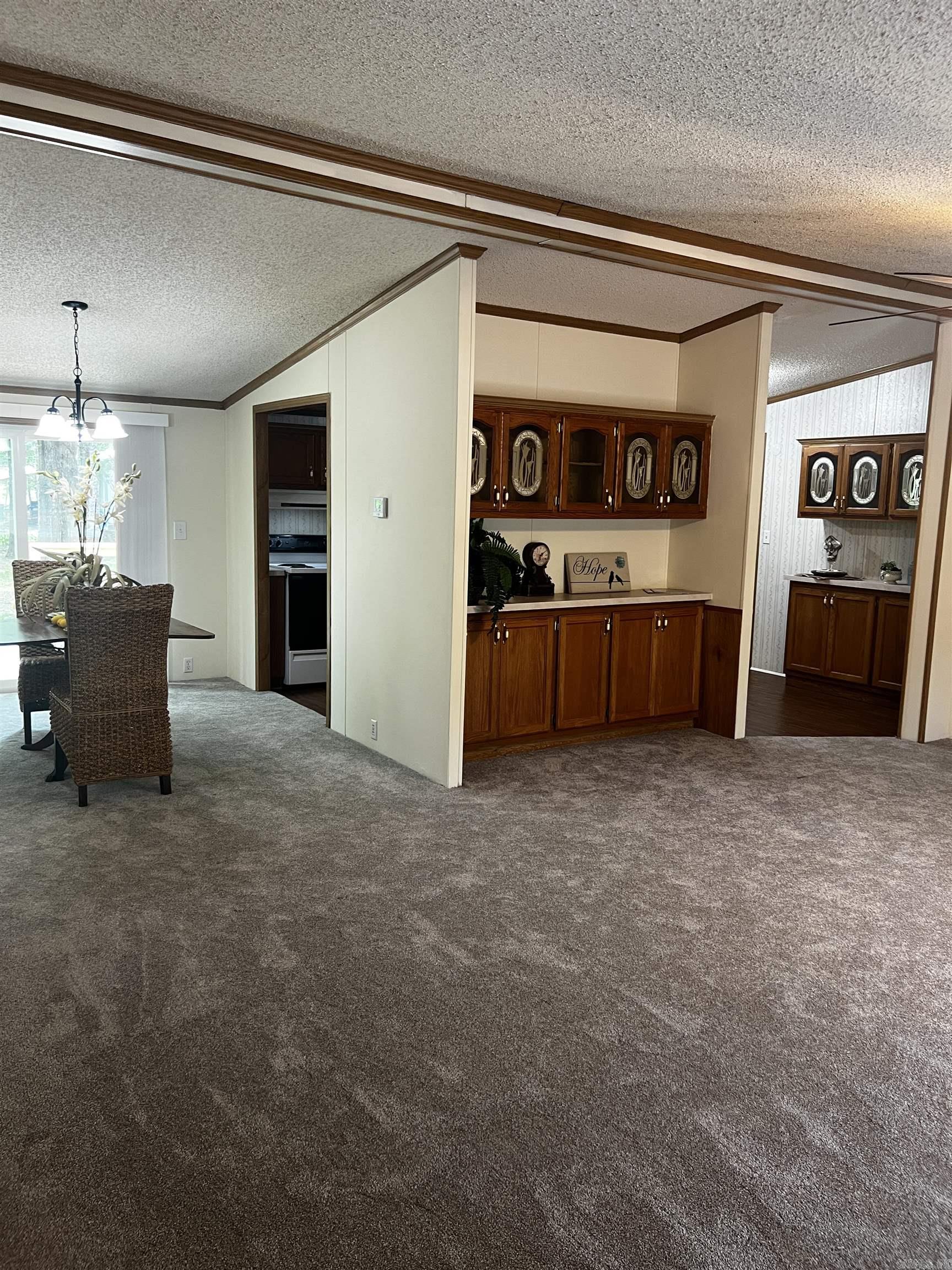 HUNTERS RUN - Residential
