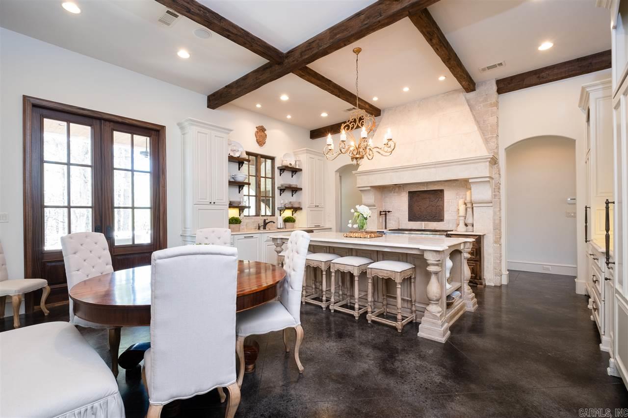 CHENAL DOWNS - Residential
