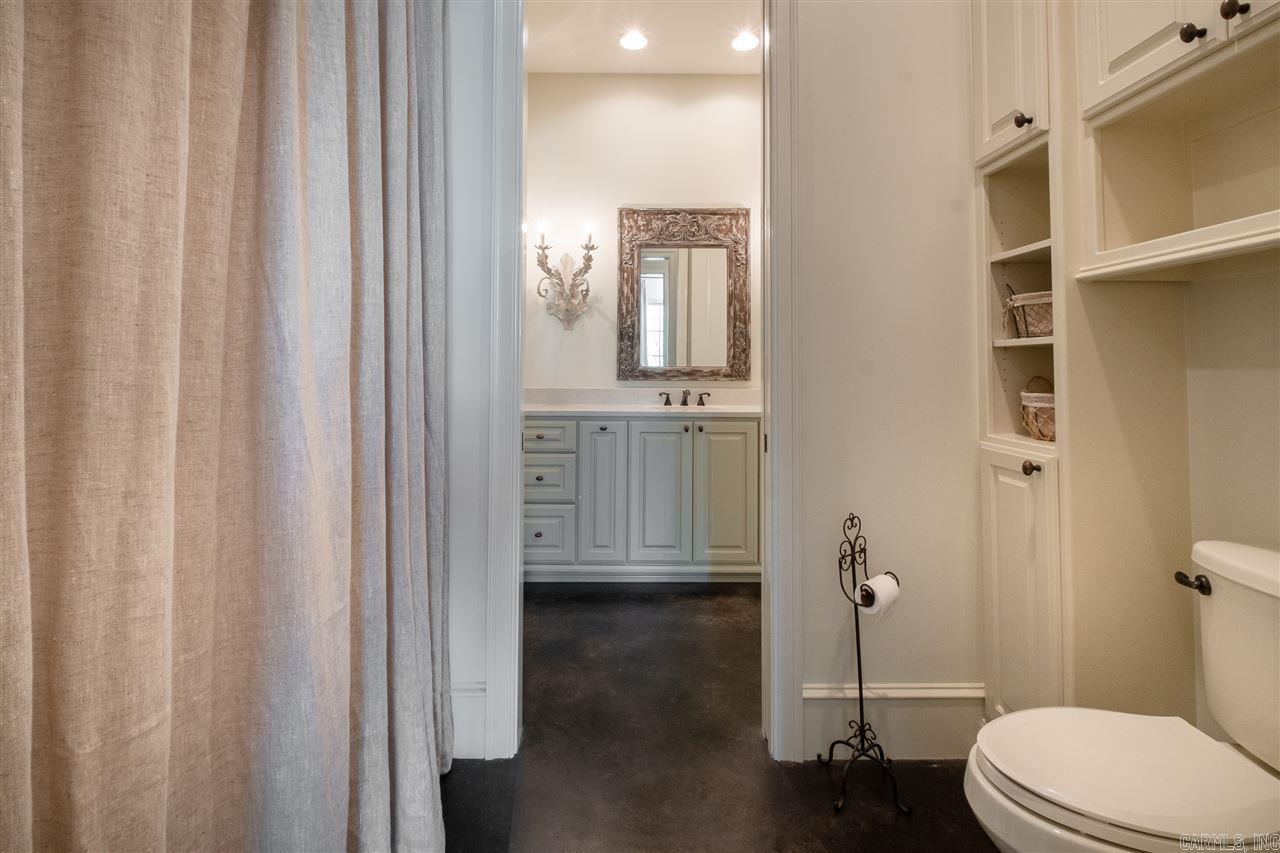 CHENAL DOWNS - Residential