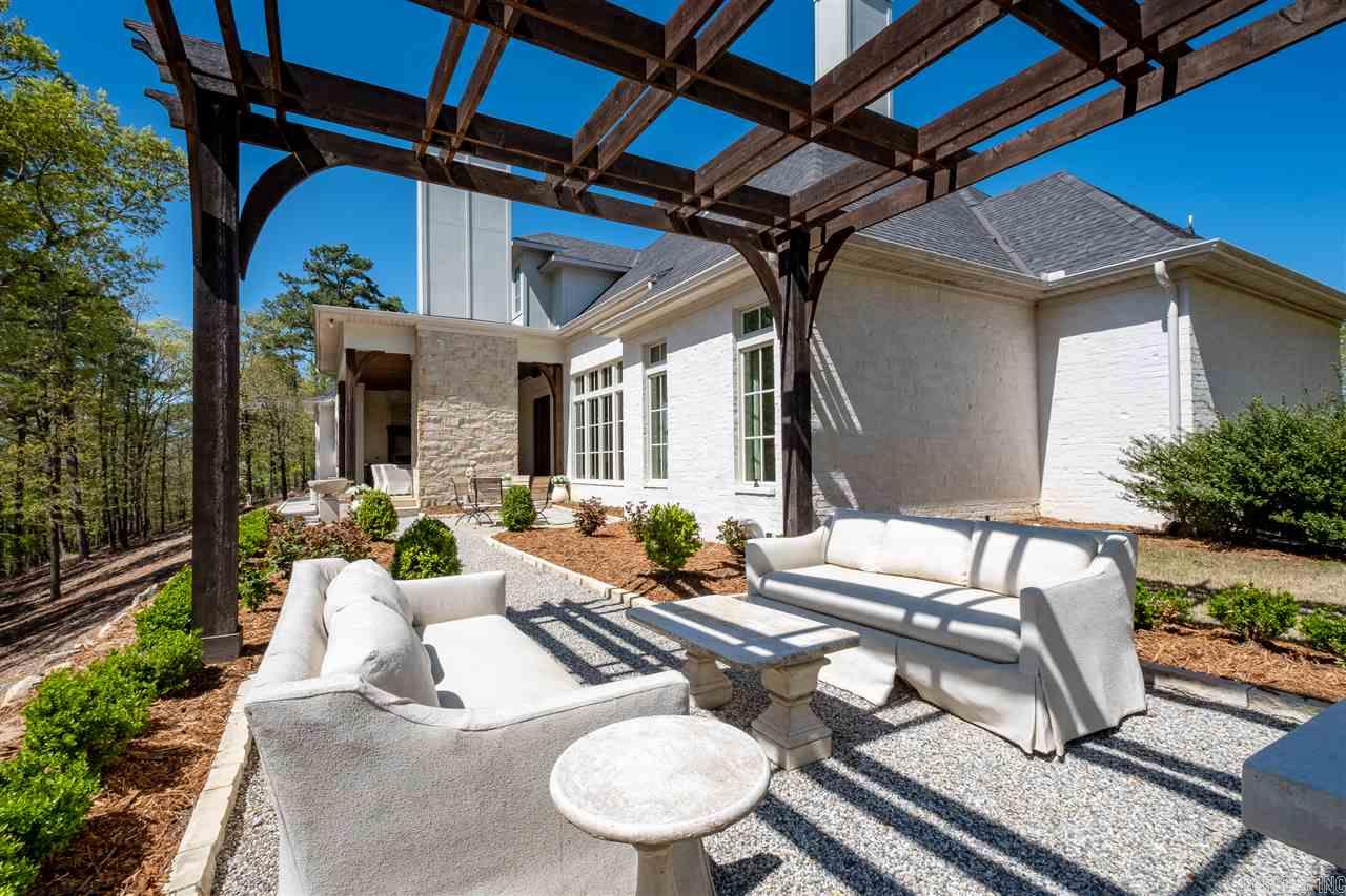 CHENAL DOWNS - Residential