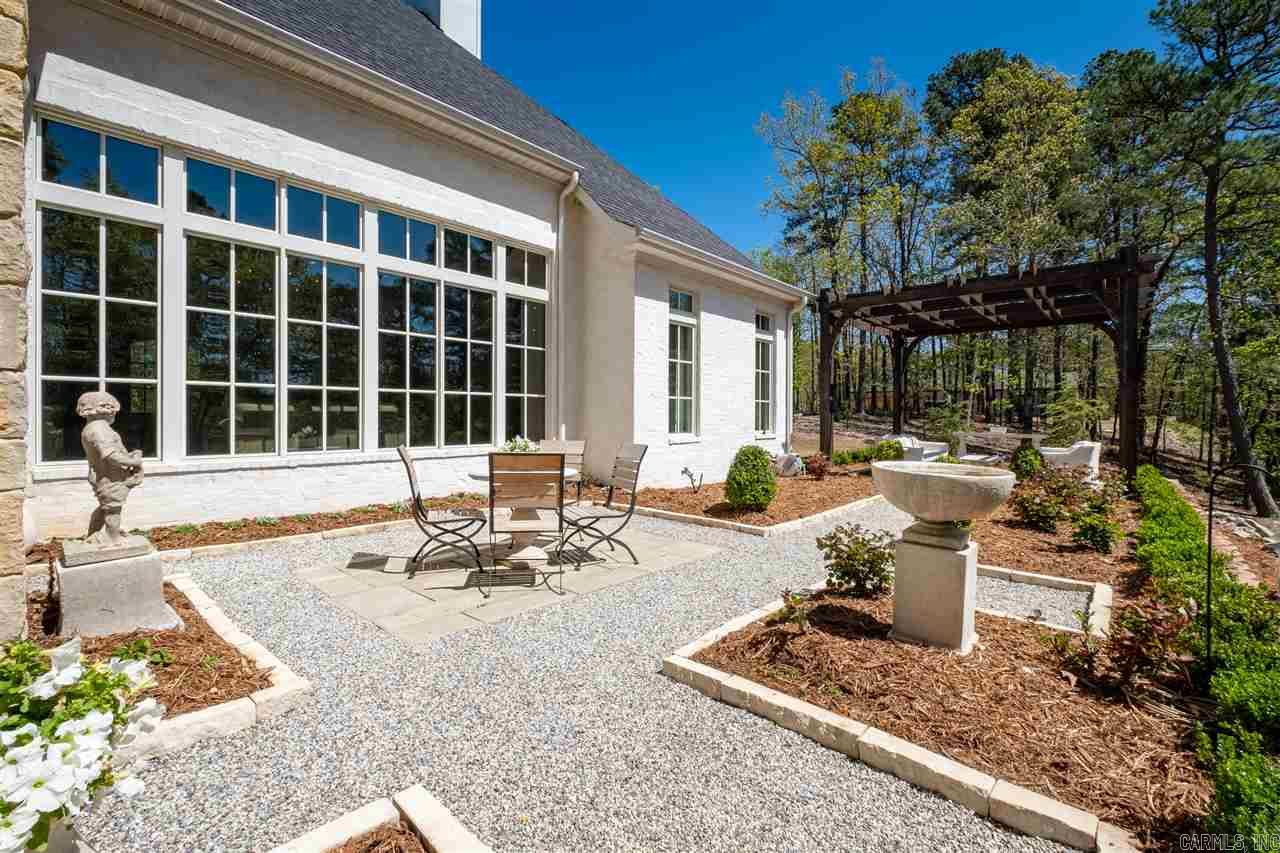 CHENAL DOWNS - Residential