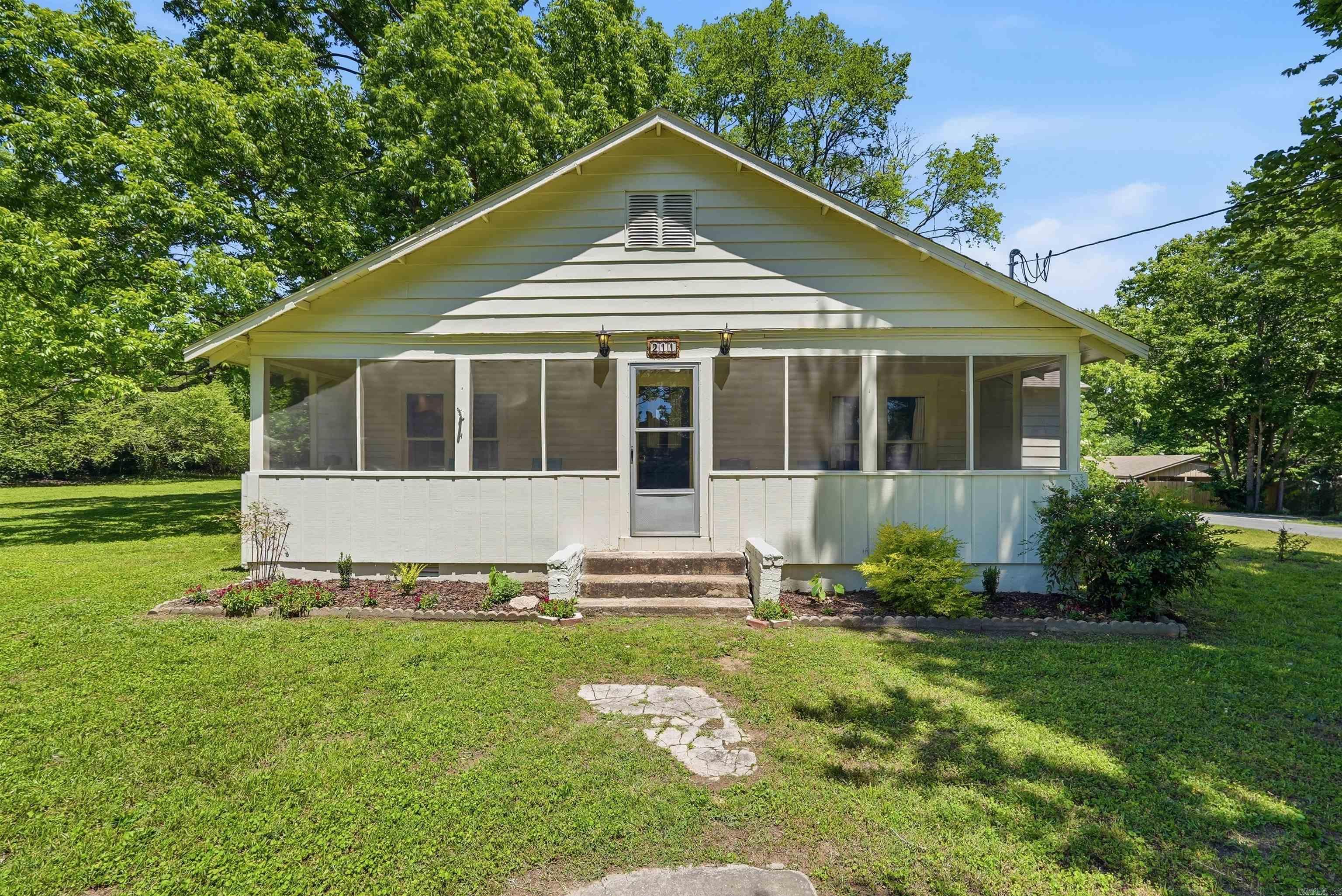 ORIGINAL TOWN-BRYANT - Residential