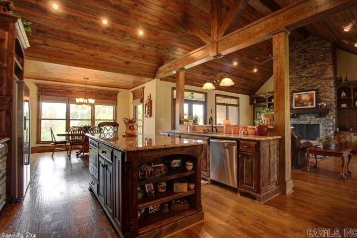 WOODLANDS EDGE - Residential