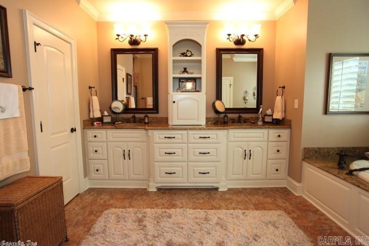 WOODLANDS EDGE - Residential