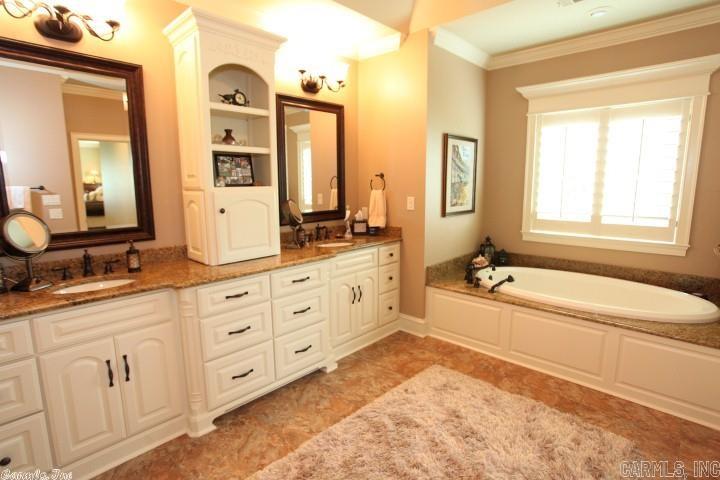 WOODLANDS EDGE - Residential