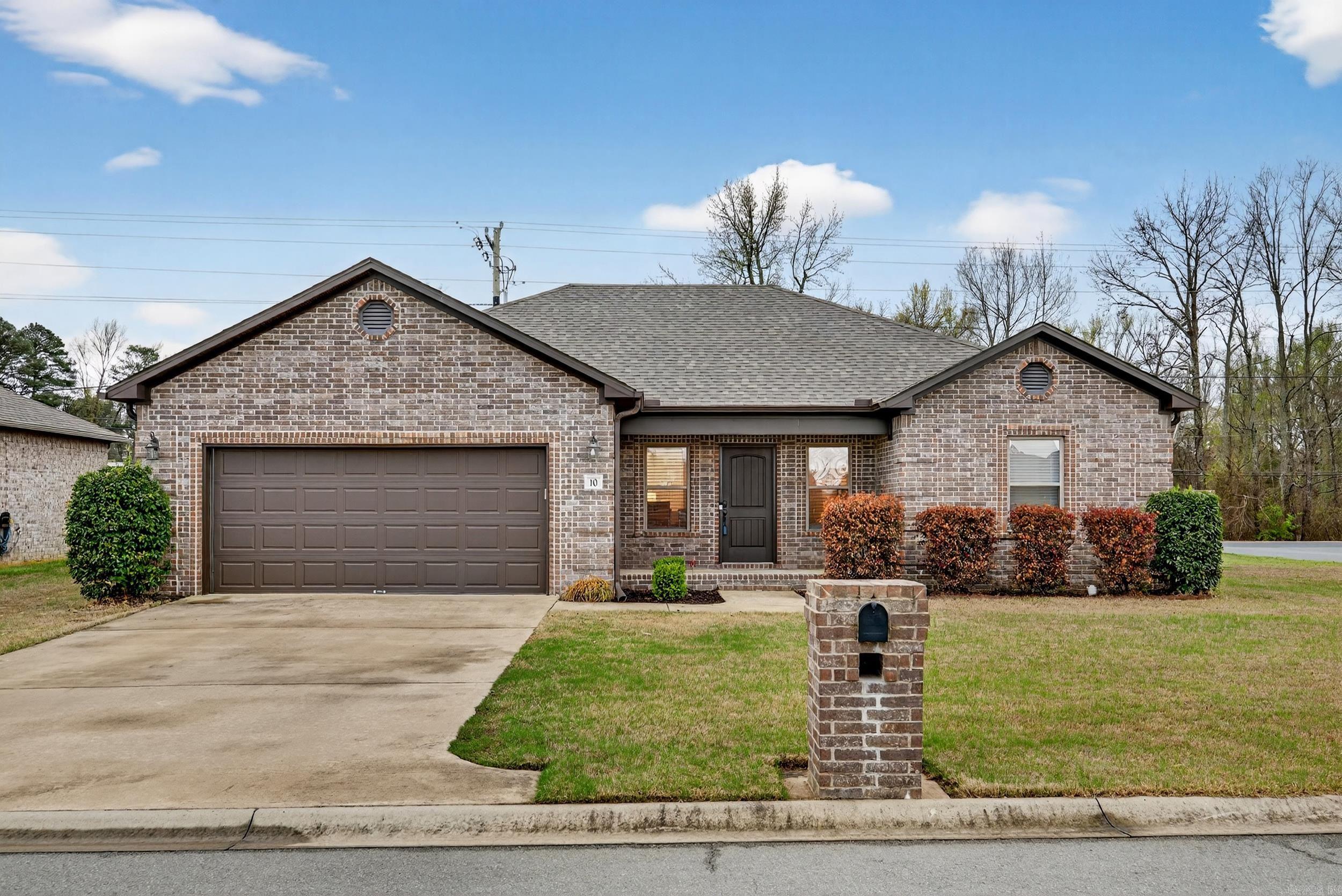 HUNTINGTON PLACE - Residential