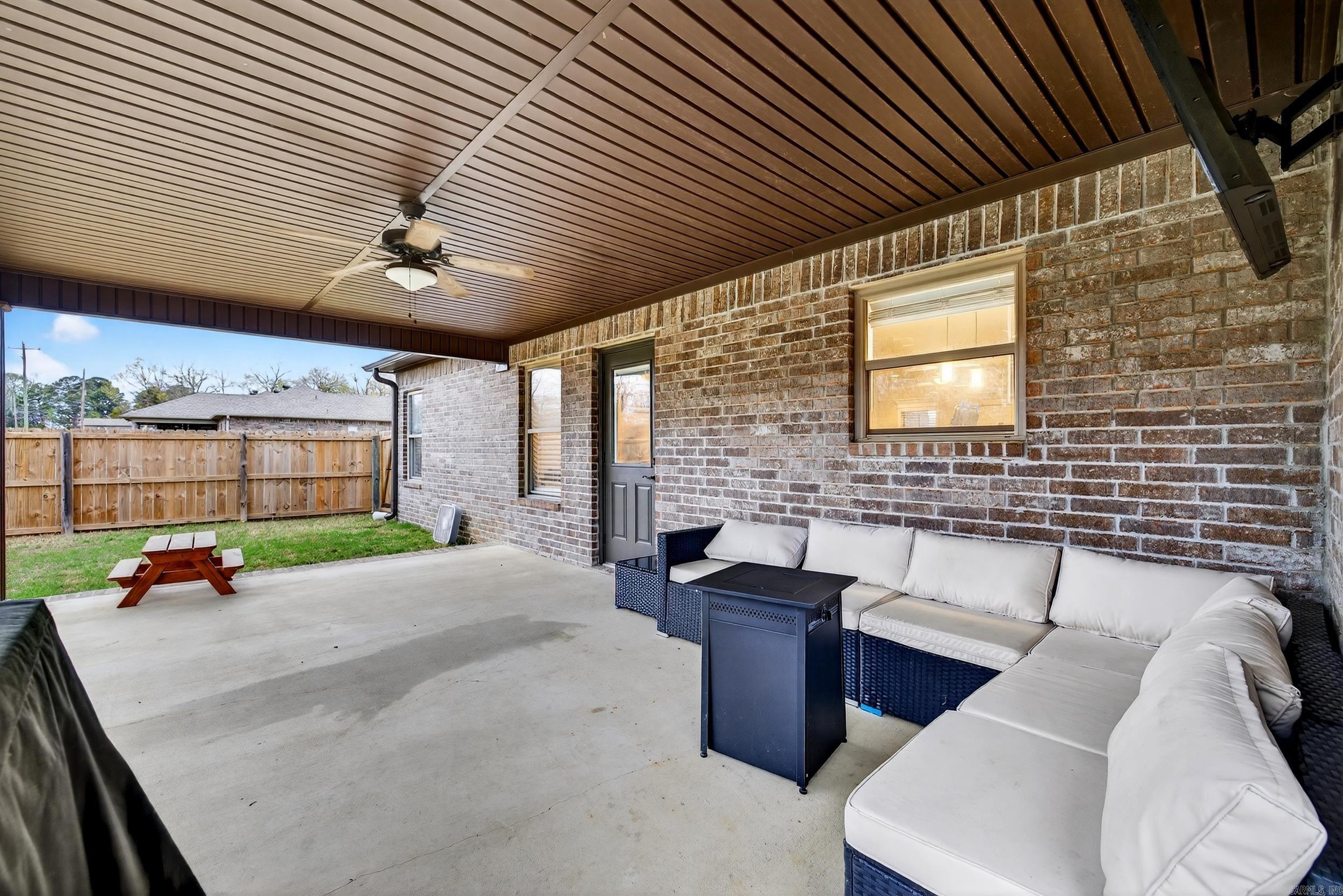 HUNTINGTON PLACE - Residential