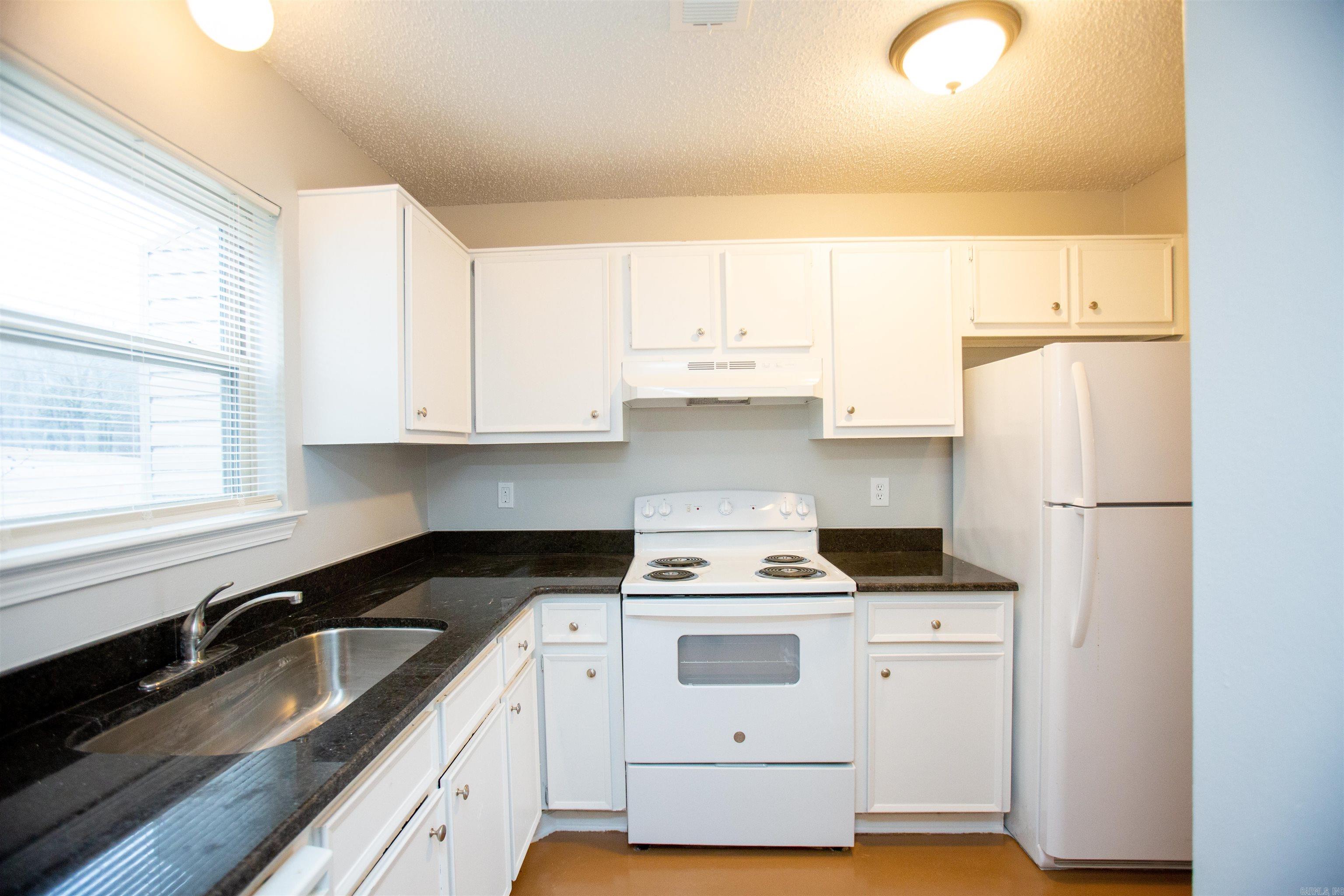 Edge Hill Townhomes - Residential Lease