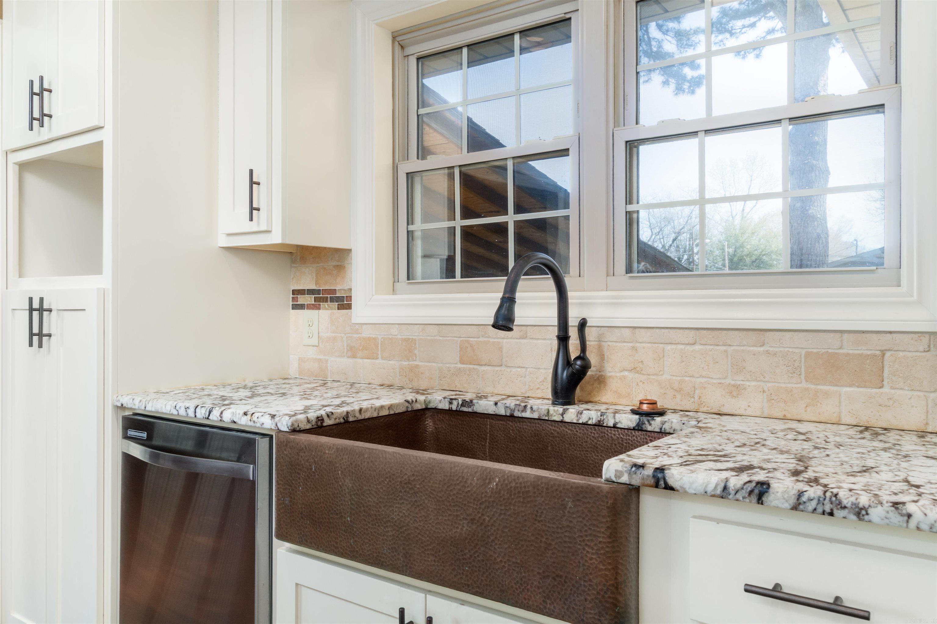 BROWNS - Residential