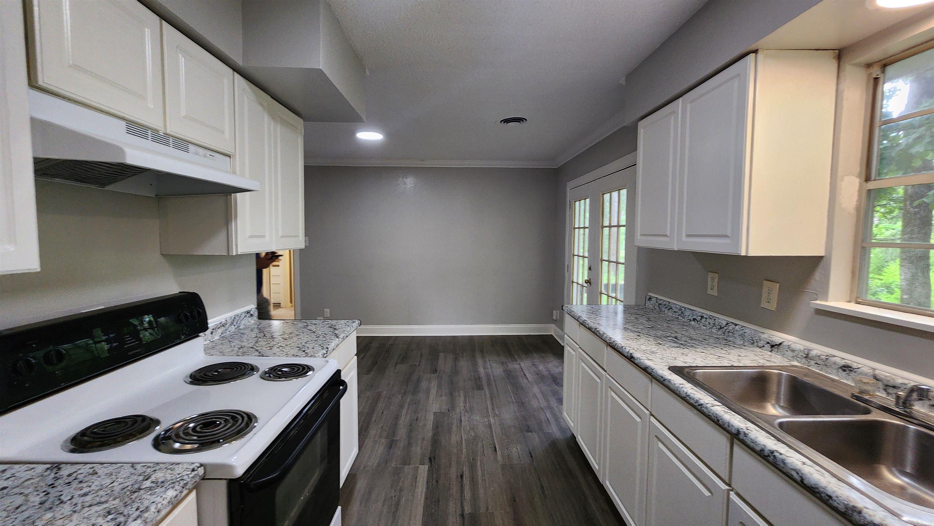 BROOKWOOD ADDN - Residential