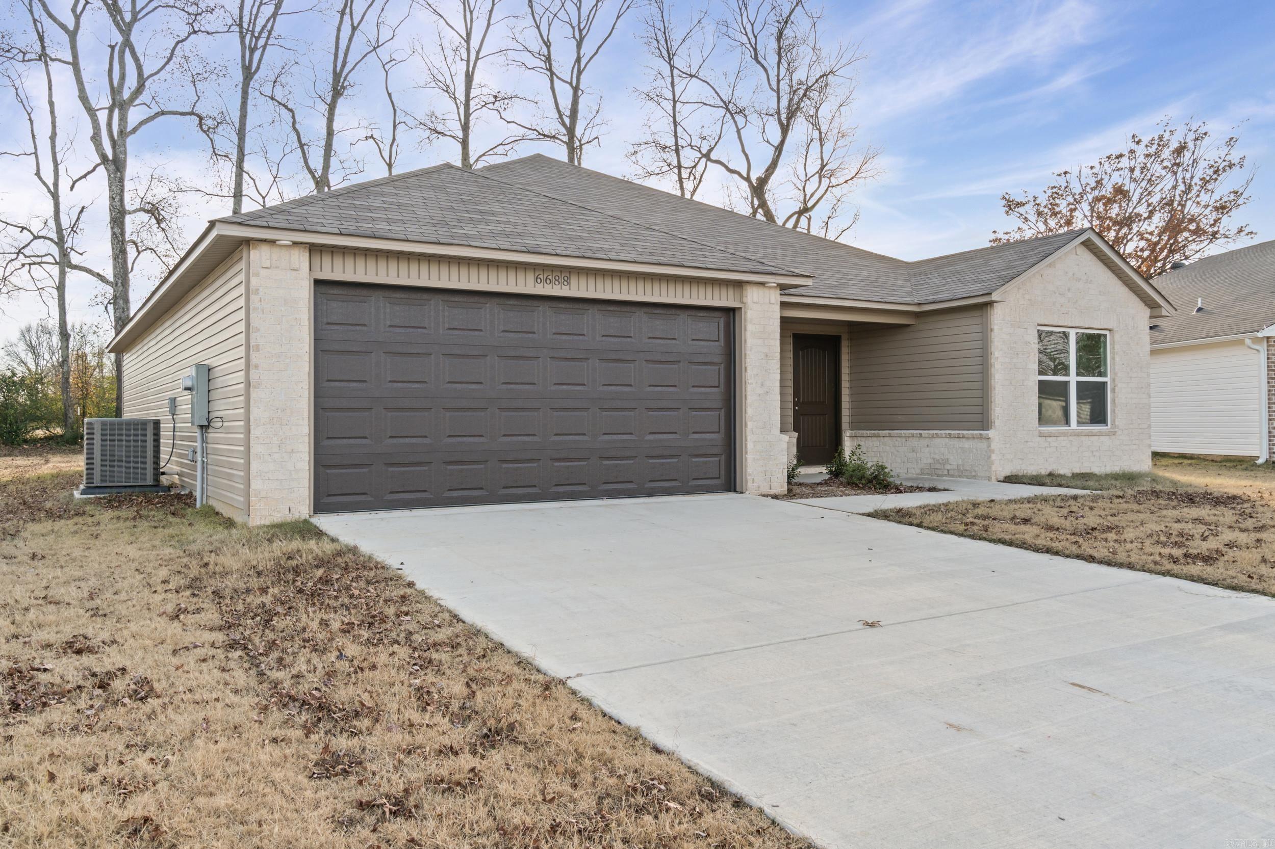 TRAMMEL ESTATES - Residential
