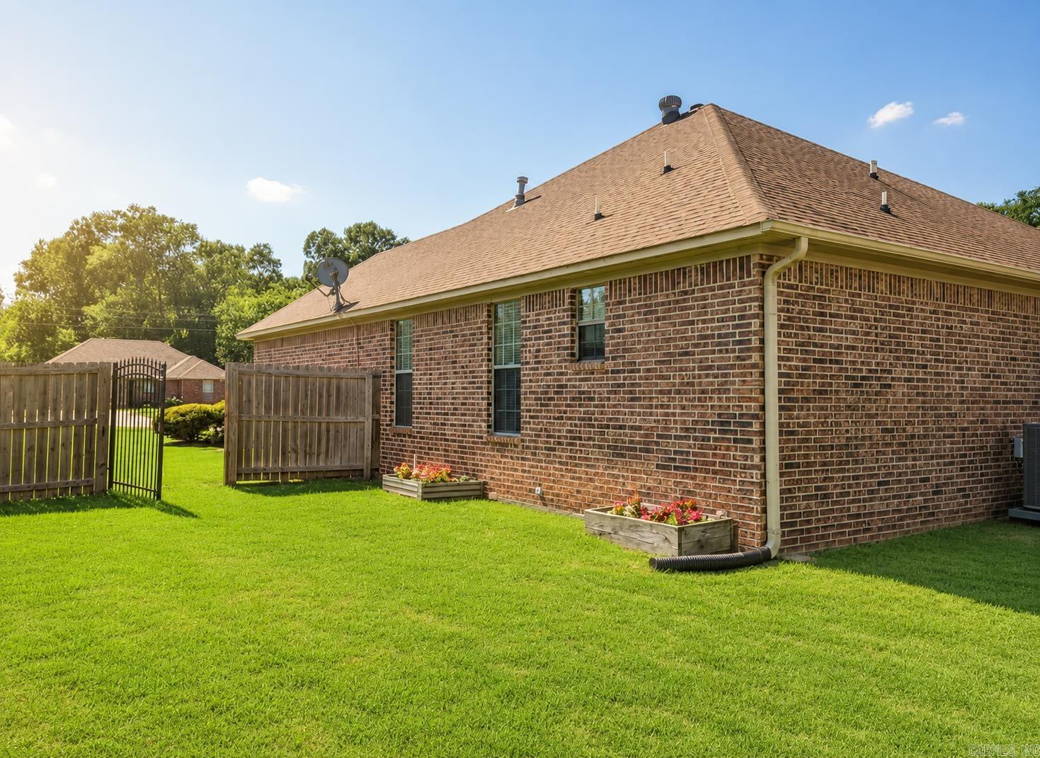 HUNTER HEIGHTS - Residential