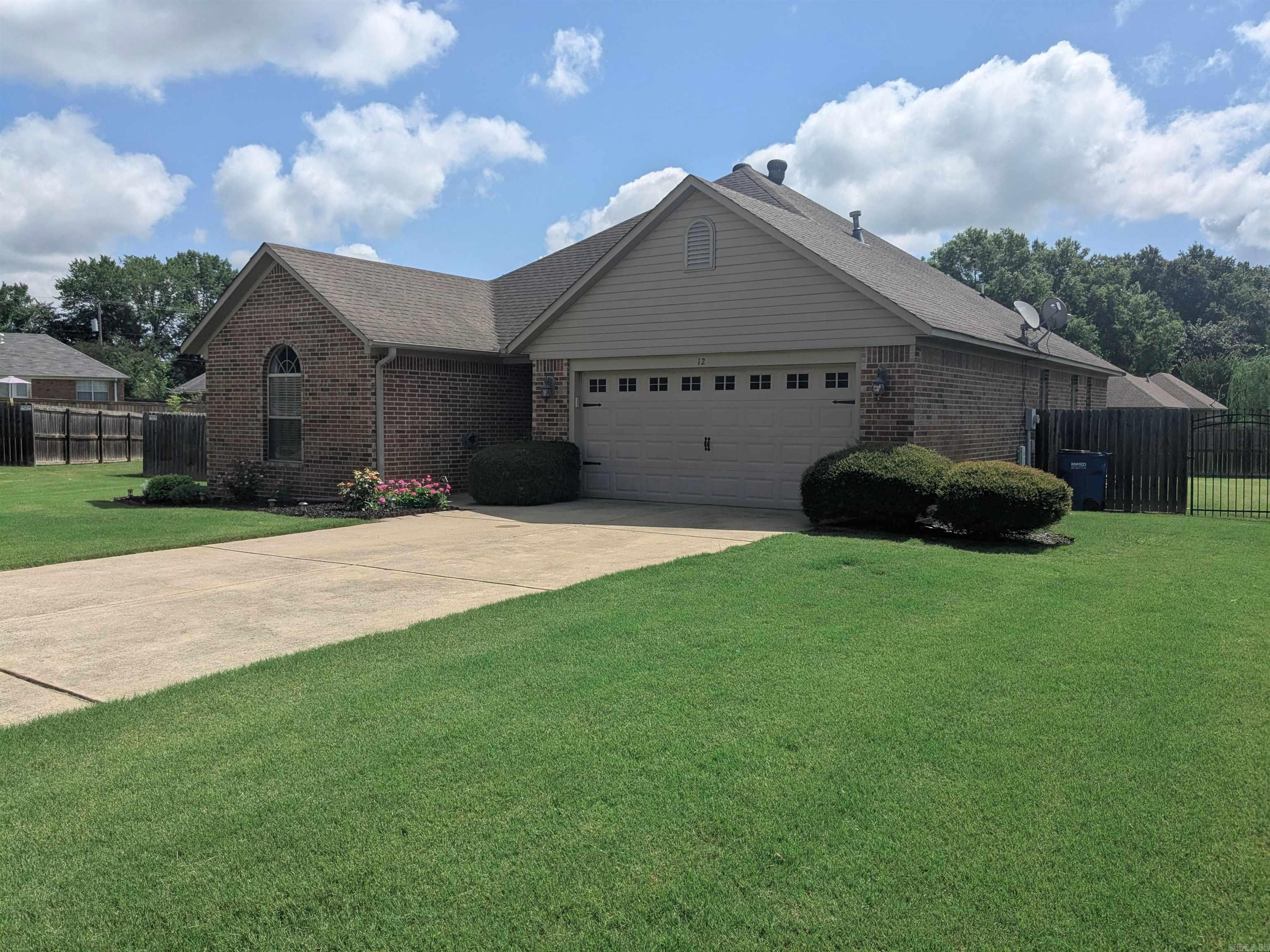 HUNTER HEIGHTS - Residential