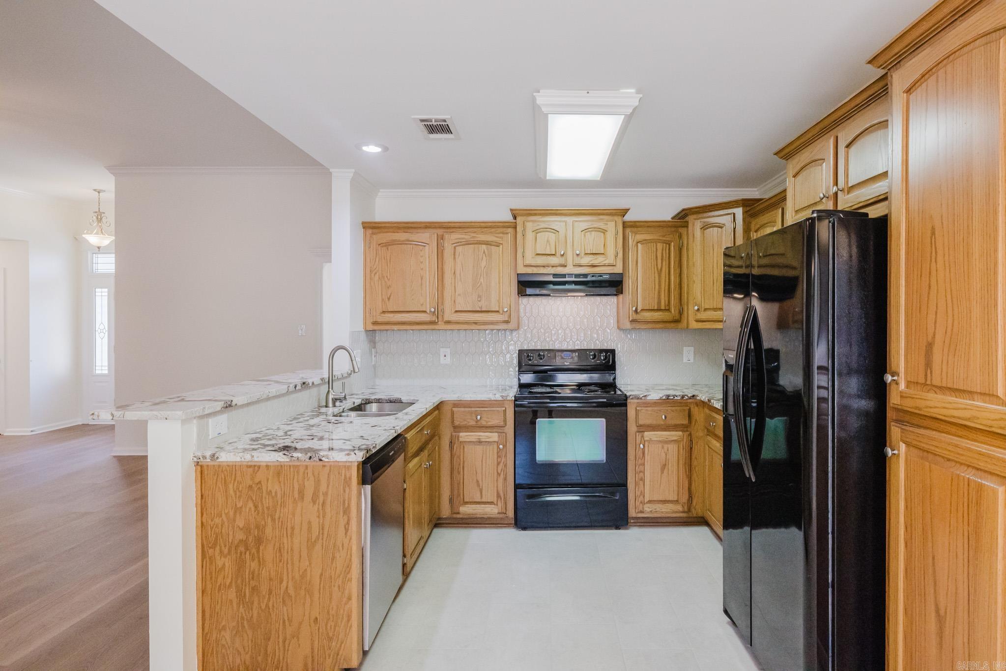 KINGS CROSSING - Residential