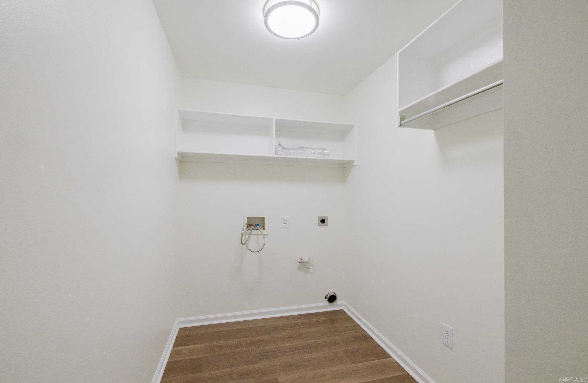 KINGS CROSSING - Residential