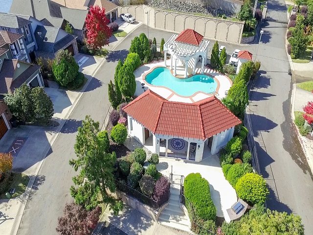 Paradise Lake Village Townhomes - Residential
