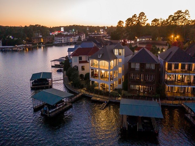 Paradise Lake Village Townhomes - Residential