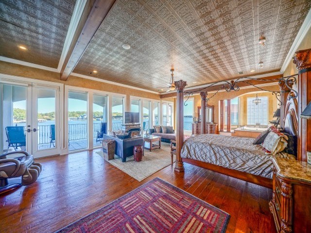 Paradise Lake Village Townhomes - Residential