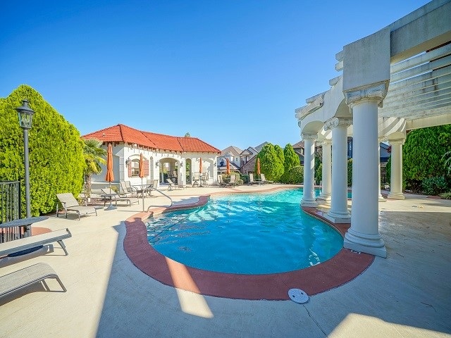 Paradise Lake Village Townhomes - Residential