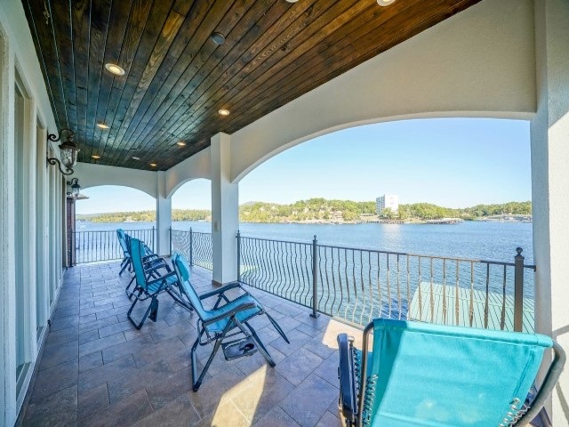 Paradise Lake Village Townhomes - Residential