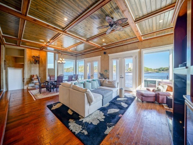 Paradise Lake Village Townhomes - Residential