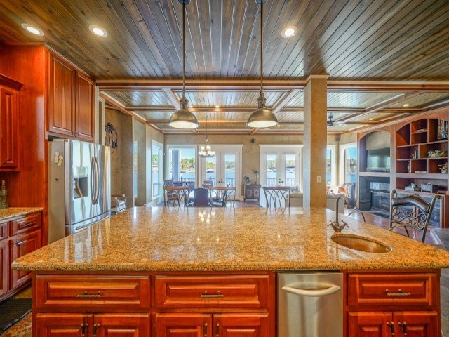 Paradise Lake Village Townhomes - Residential