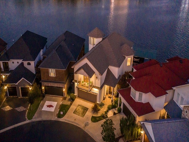 Paradise Lake Village Townhomes - Residential