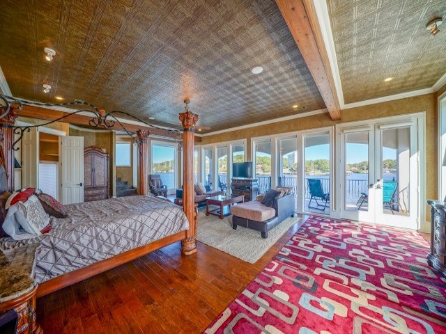 Paradise Lake Village Townhomes - Residential