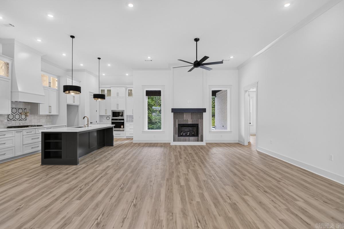 COUNTRY CLUB OF AR-QUARTERS ADDN - Residential