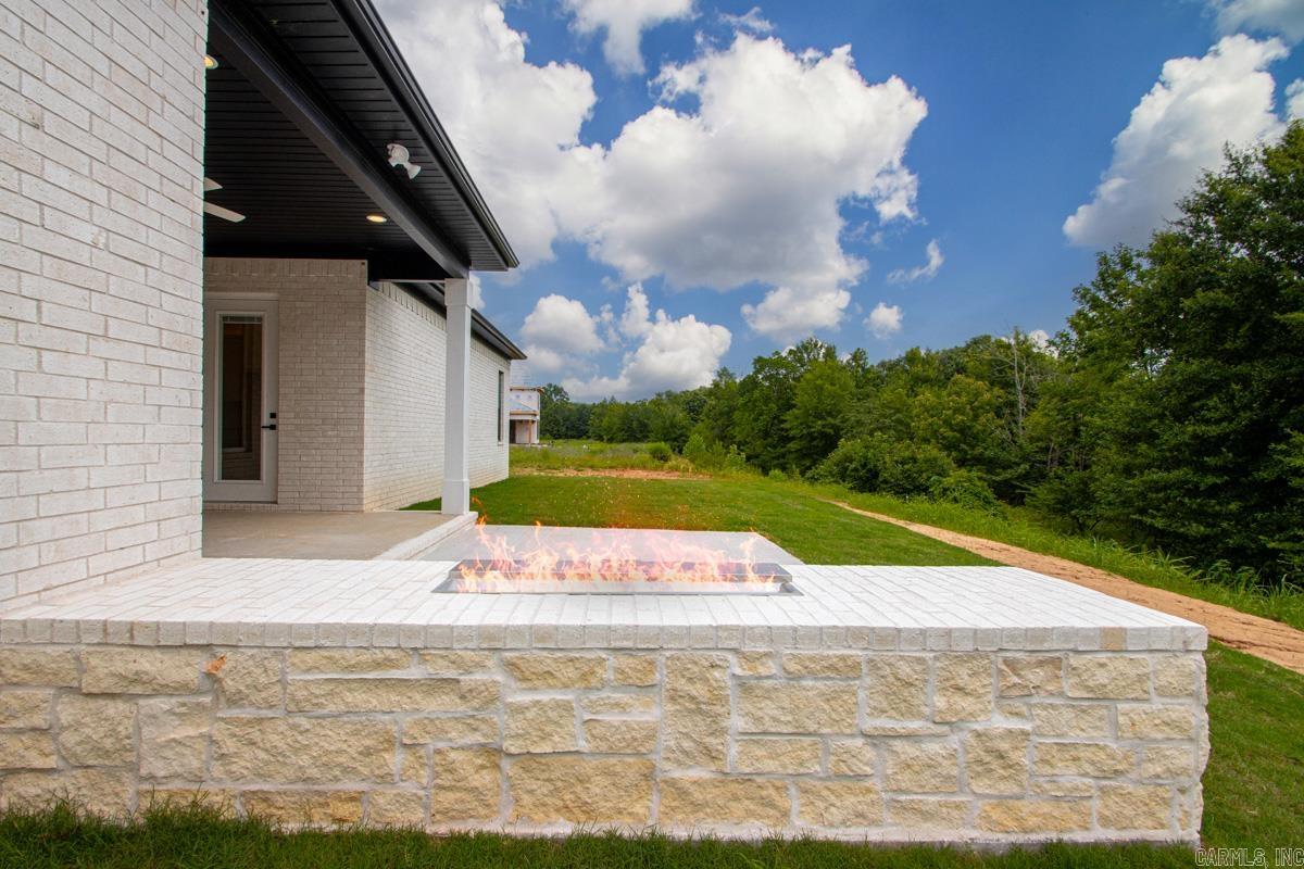 COUNTRY CLUB OF AR-QUARTERS ADDN - Residential