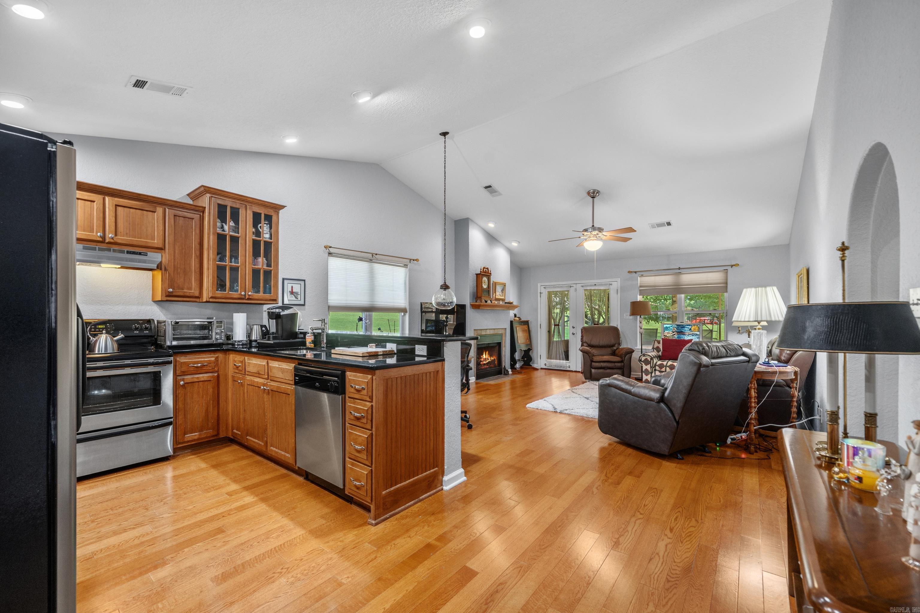 WOODLANDS EDGE - Residential
