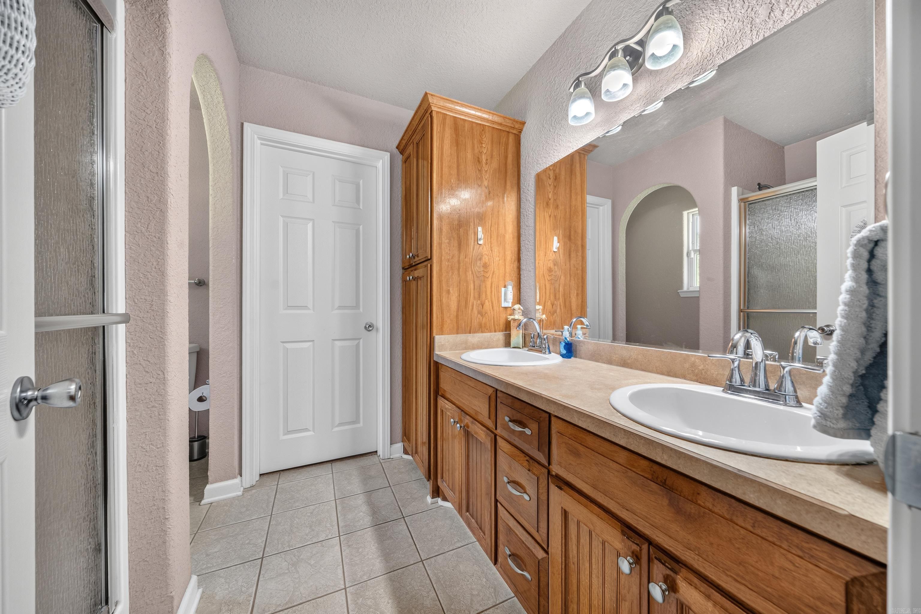 WOODLANDS EDGE - Residential