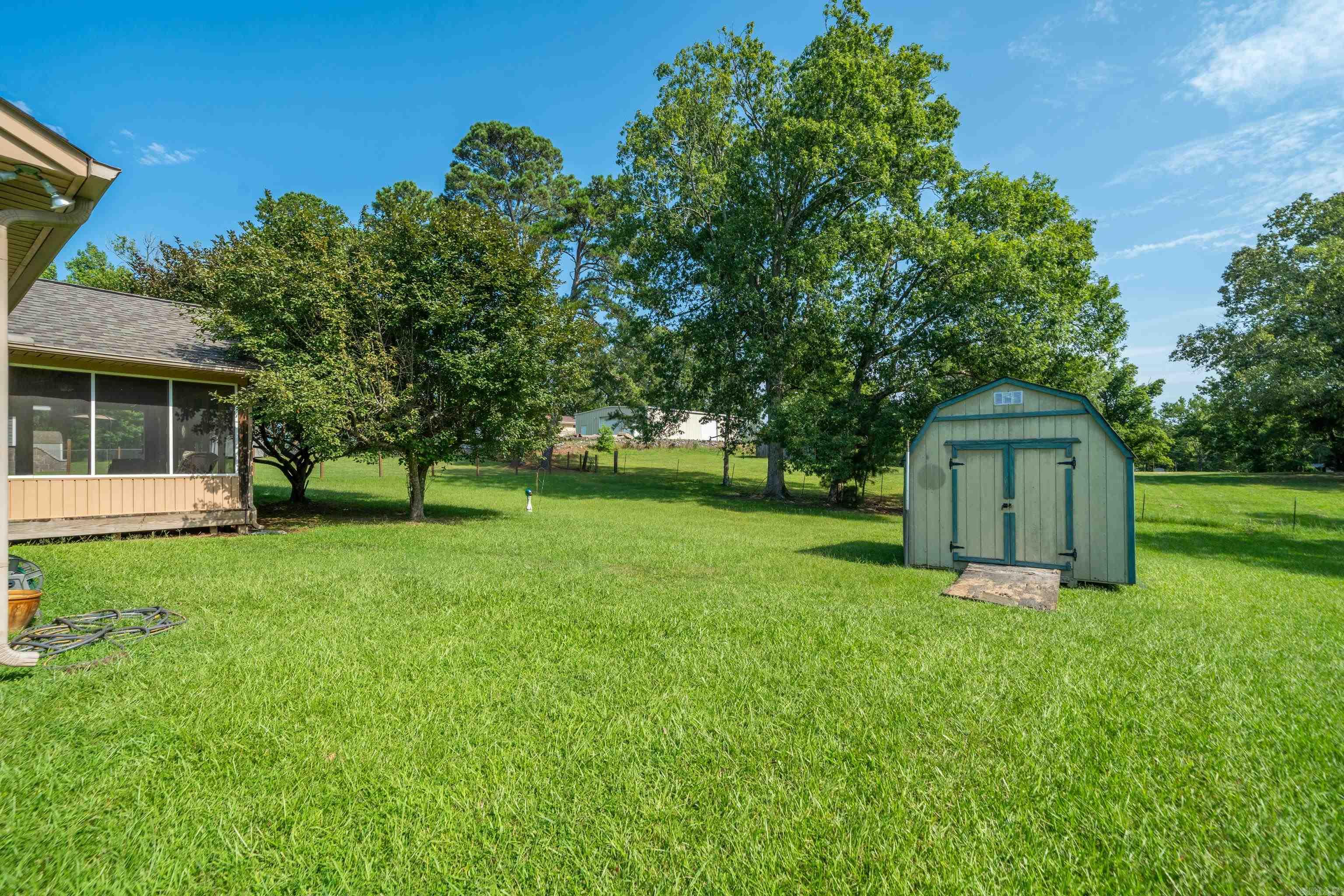 WOODLANDS EDGE - Residential