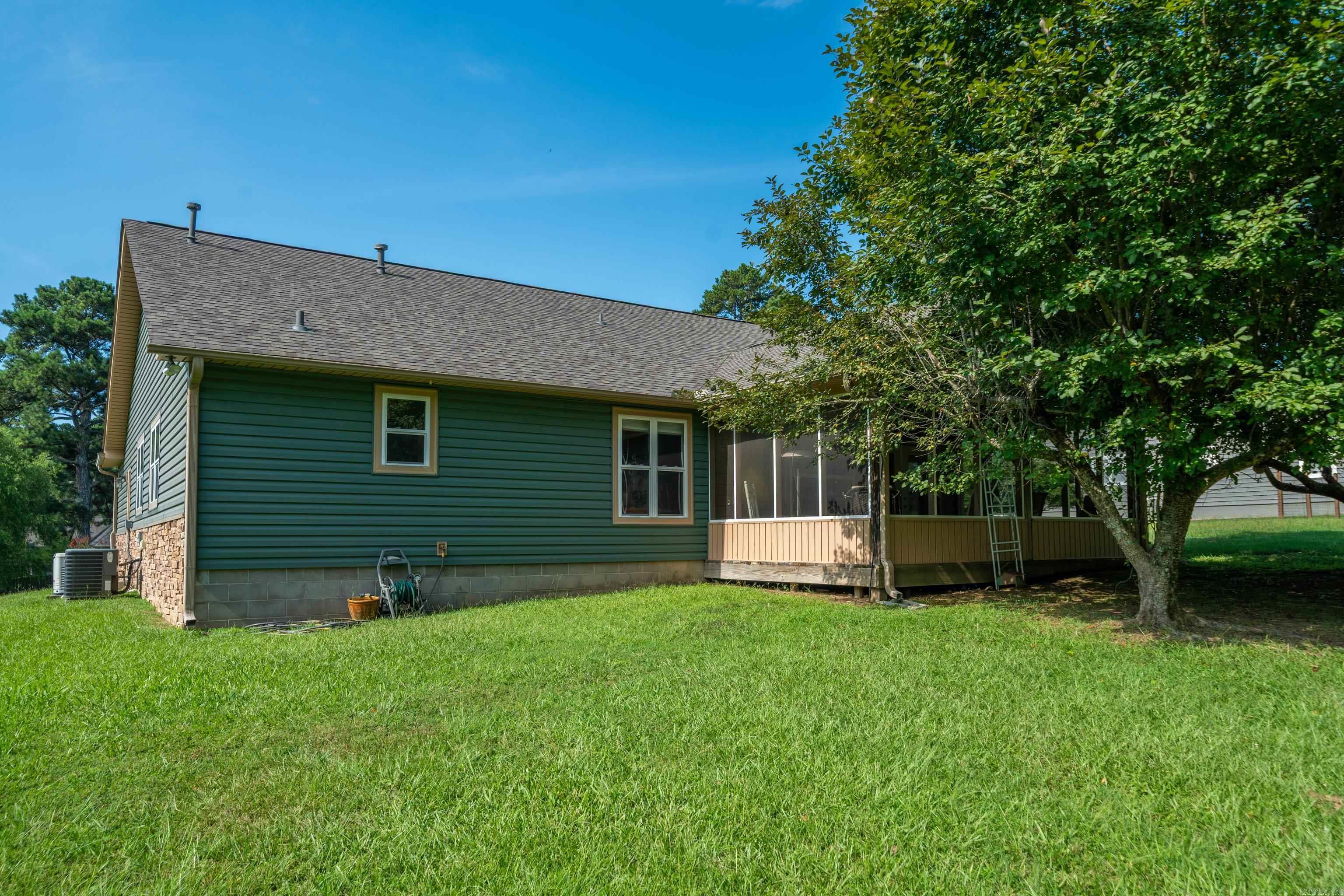 WOODLANDS EDGE - Residential