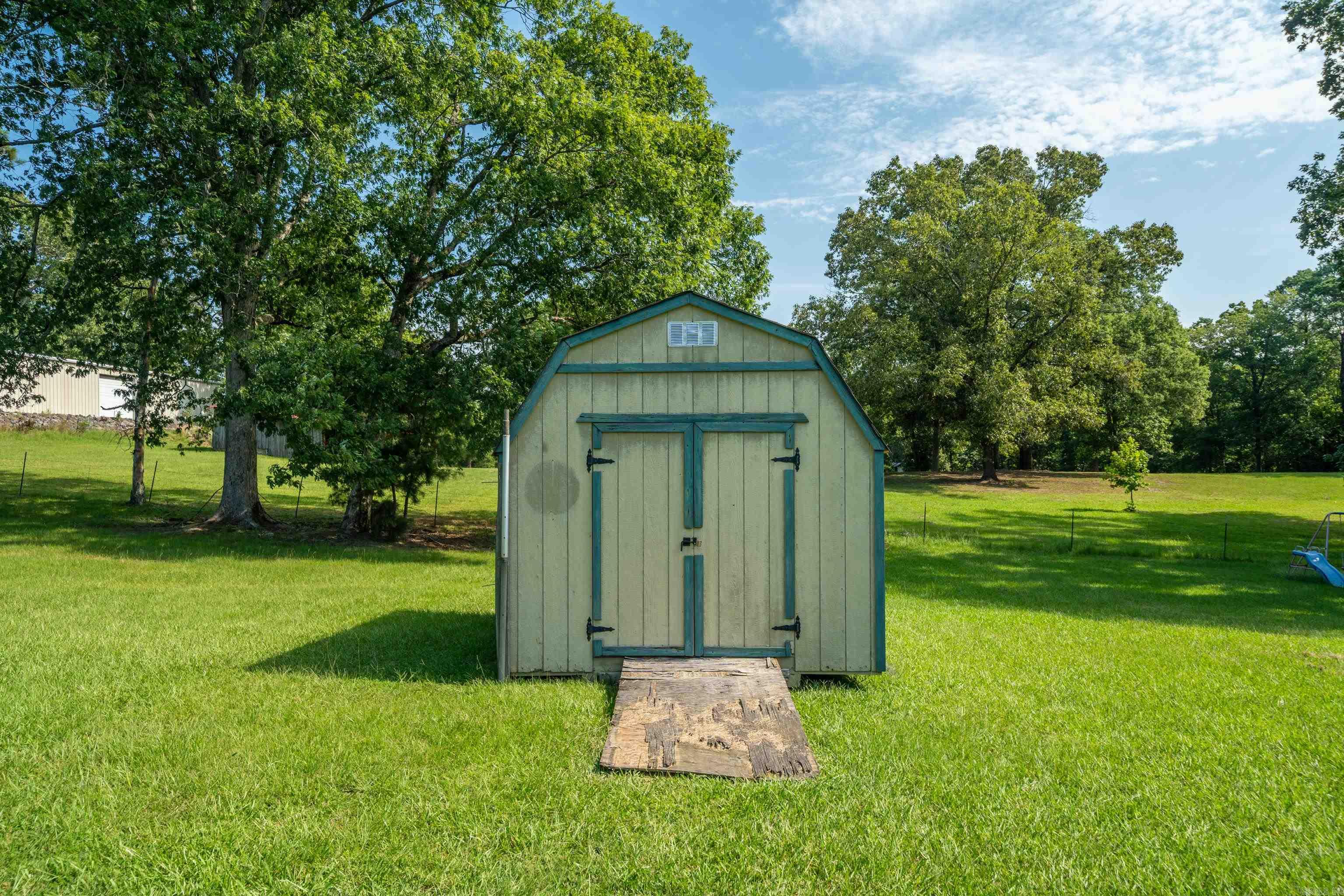 WOODLANDS EDGE - Residential