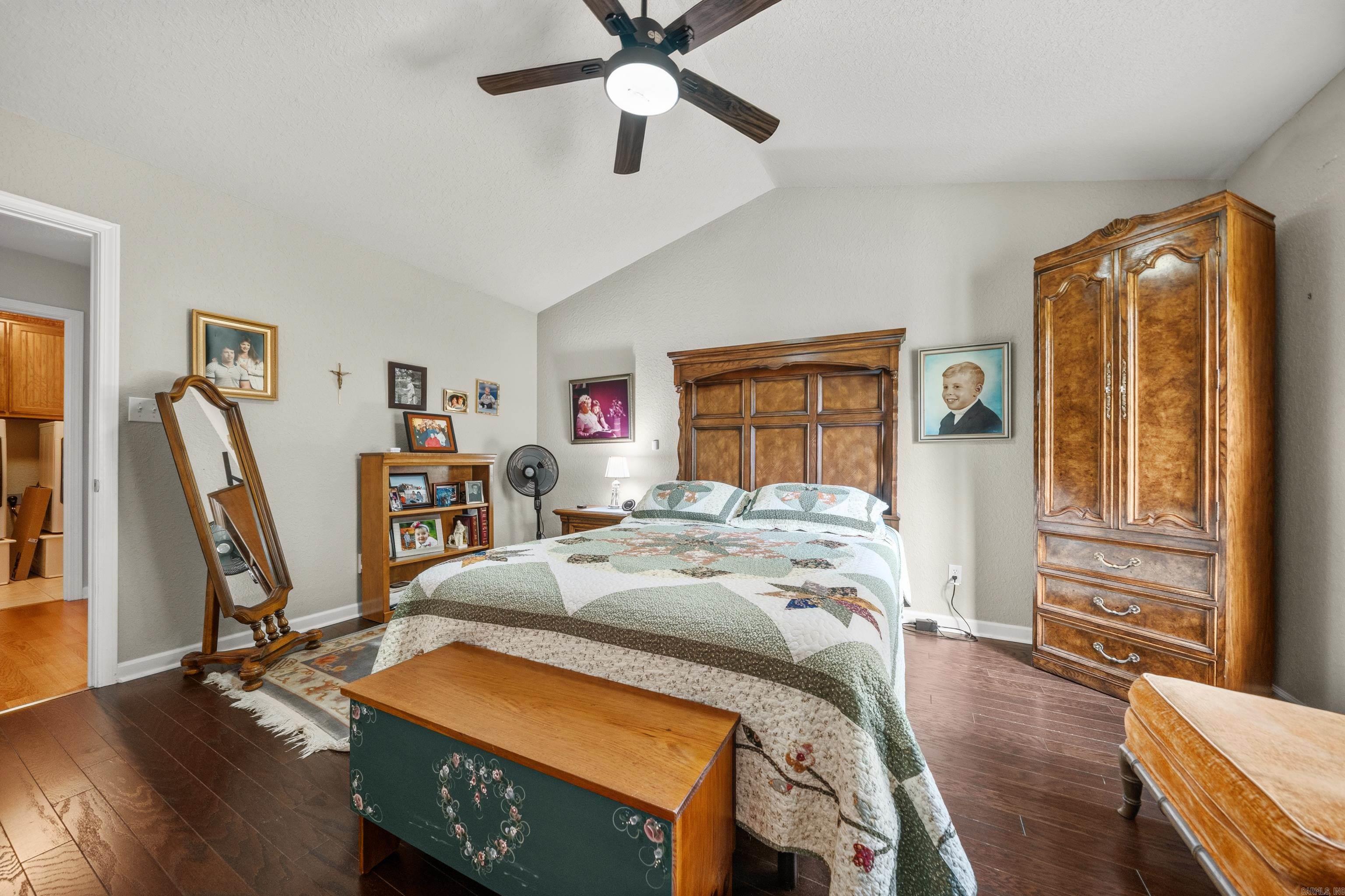 WOODLANDS EDGE - Residential