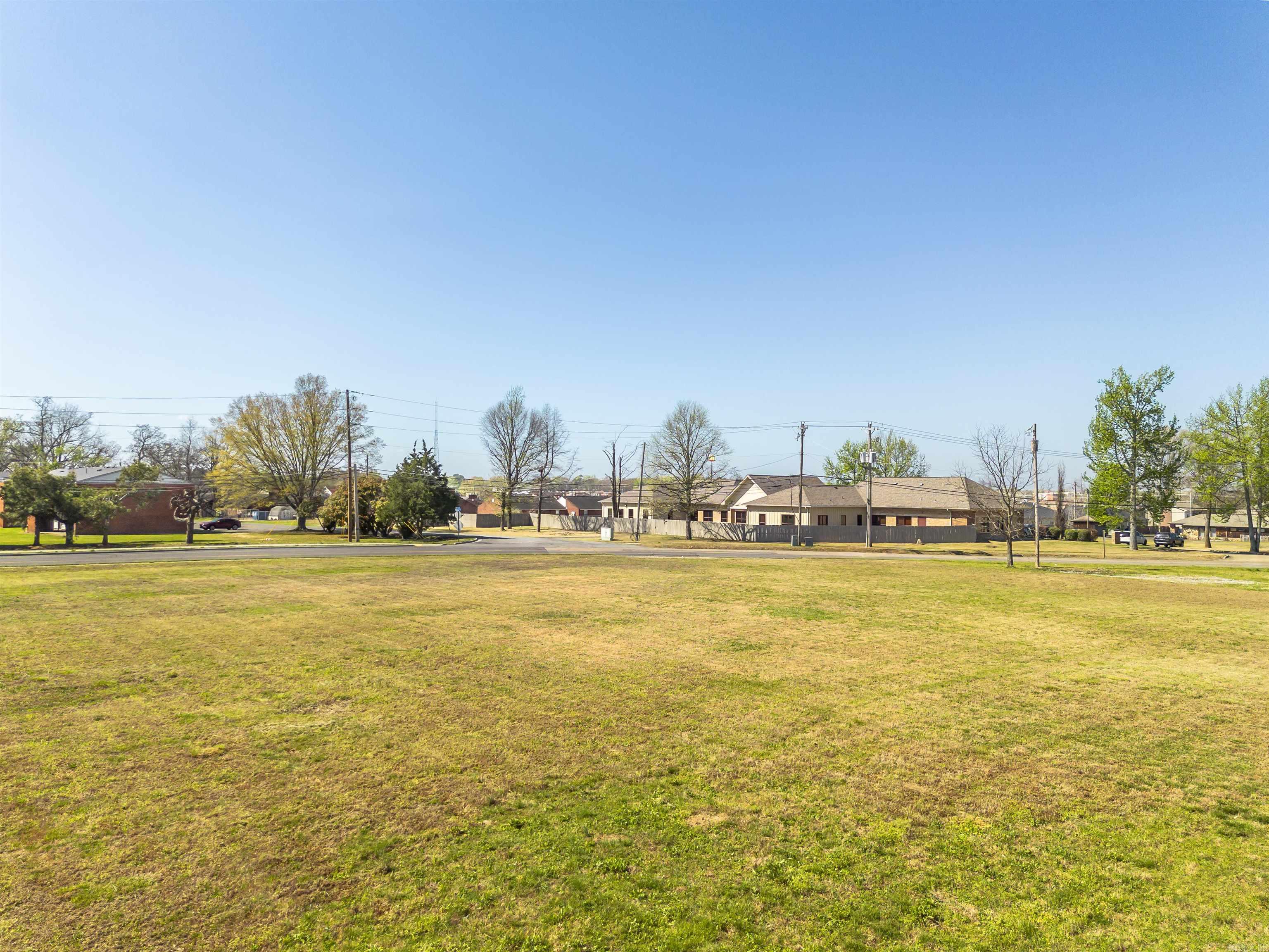 Cabot City Area - Commercial Sale