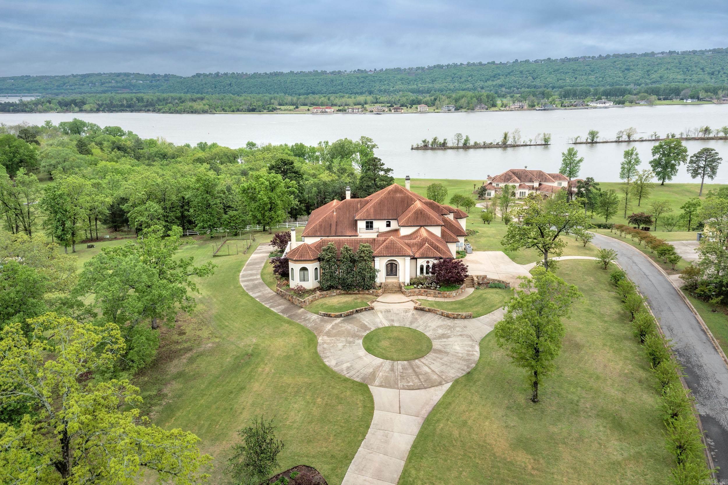 RIVER CREST ESTATES P.R.D. - Residential