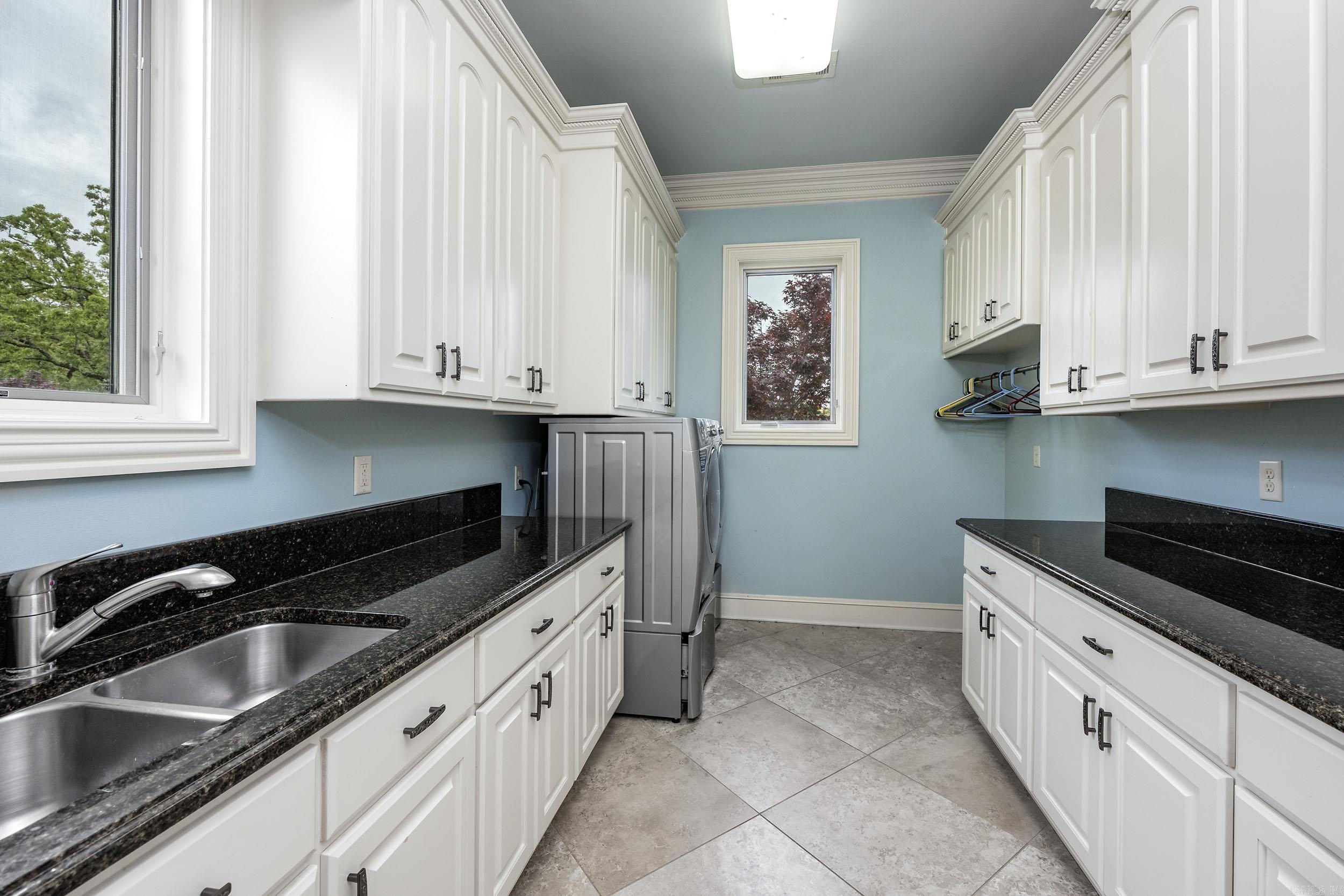 RIVER CREST ESTATES P.R.D. - Residential