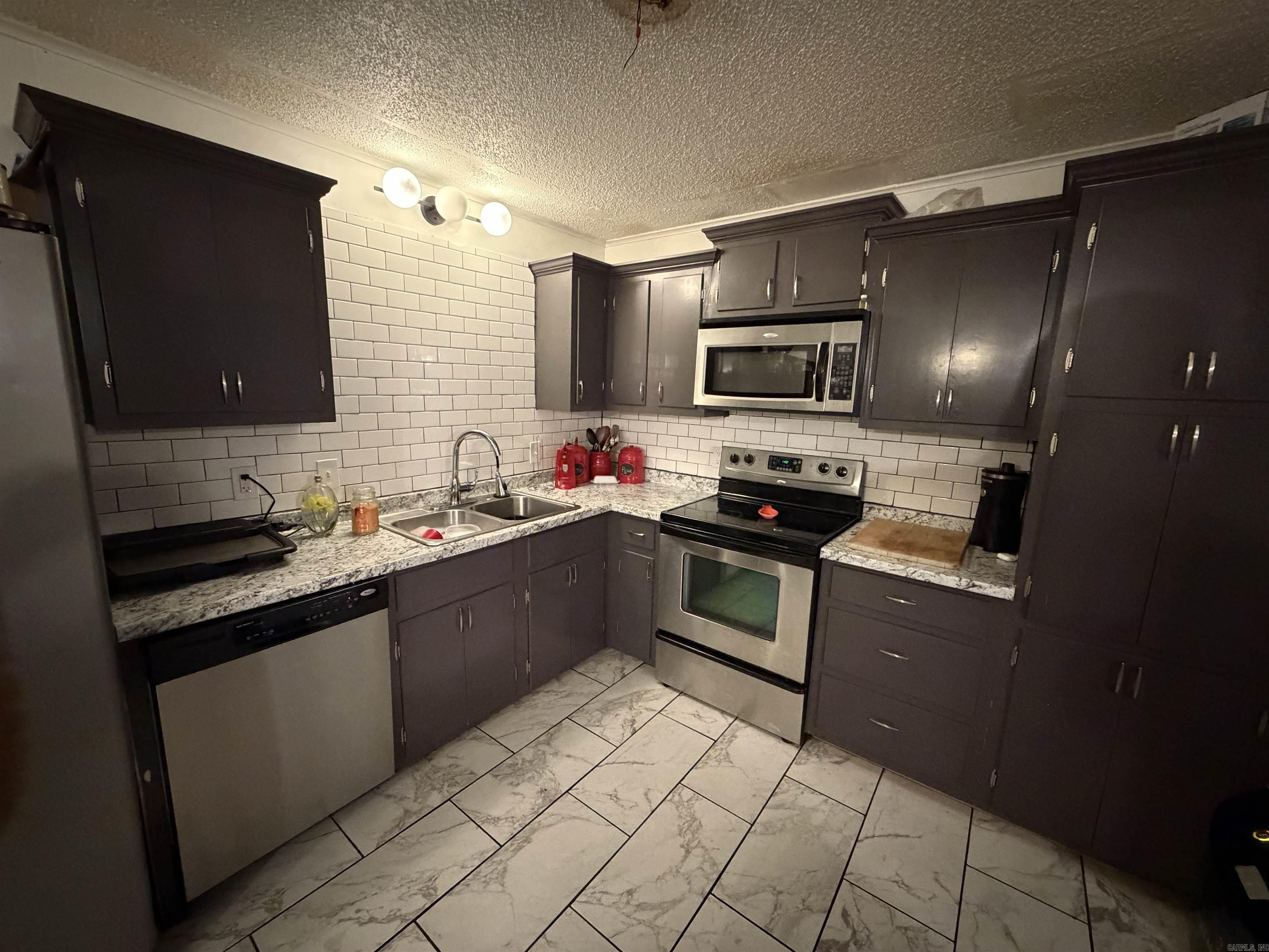 TANGLEWOOD - Residential
