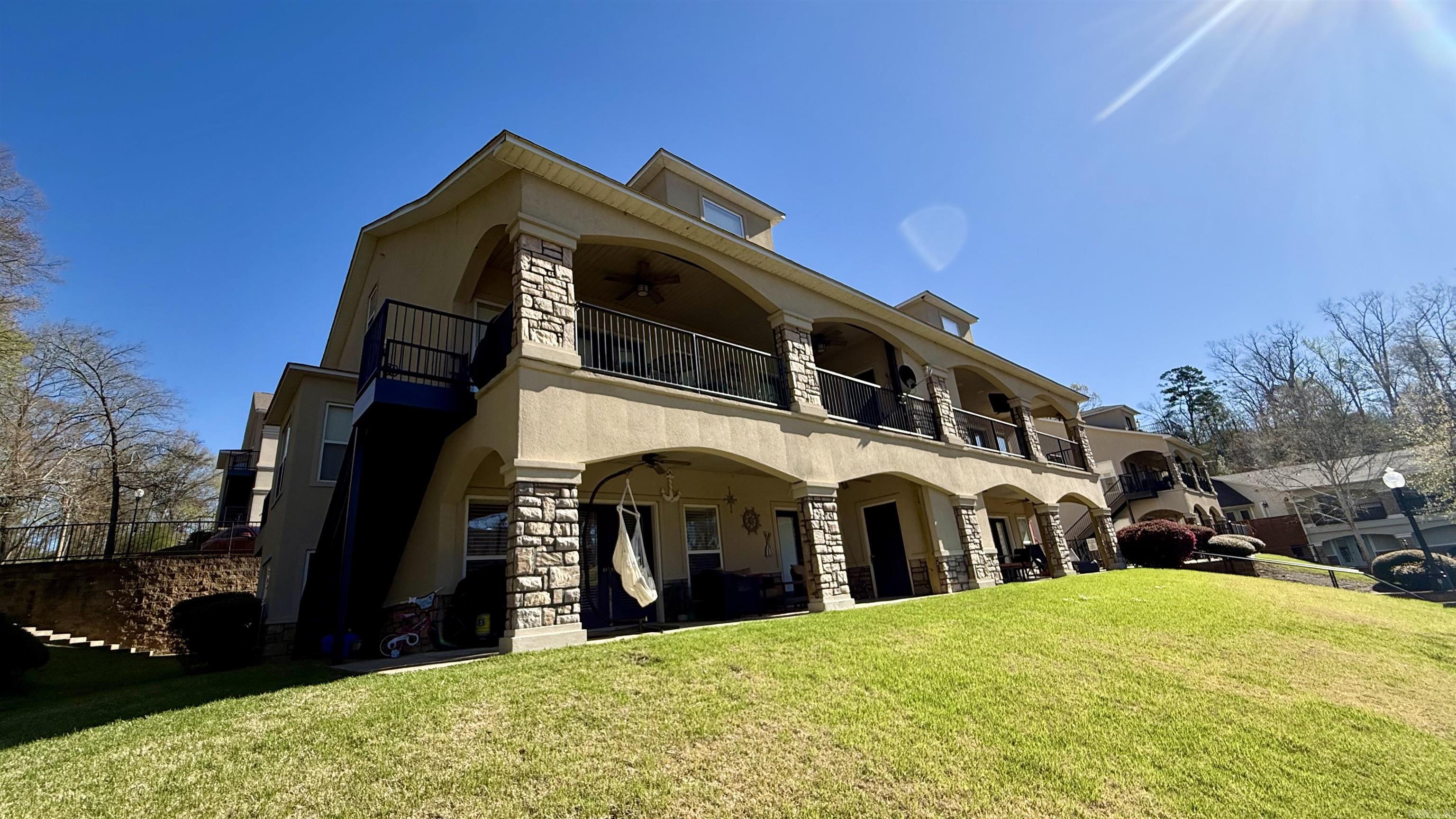 LAKESHORE OAKS HPR - Residential