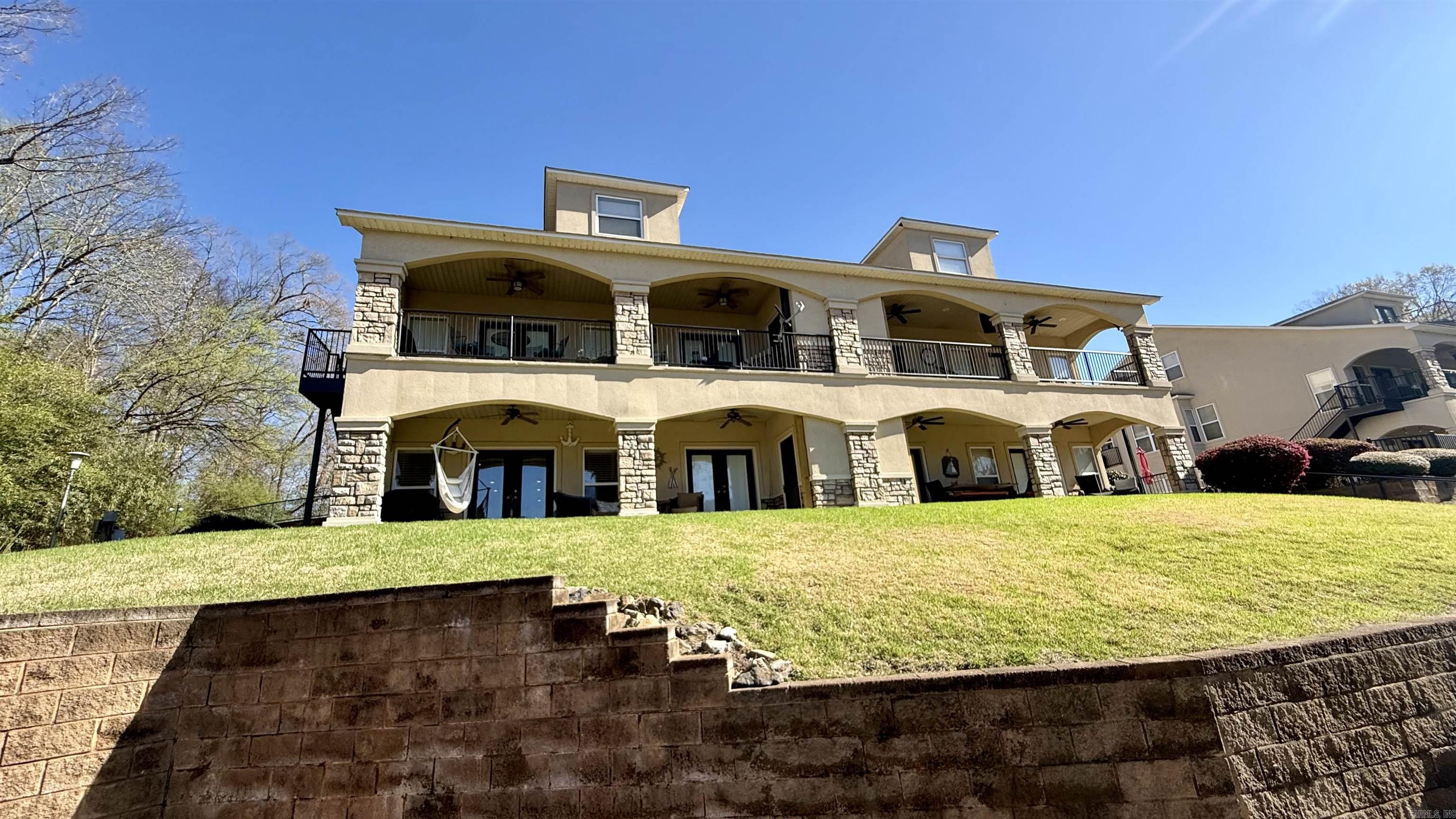 LAKESHORE OAKS HPR - Residential