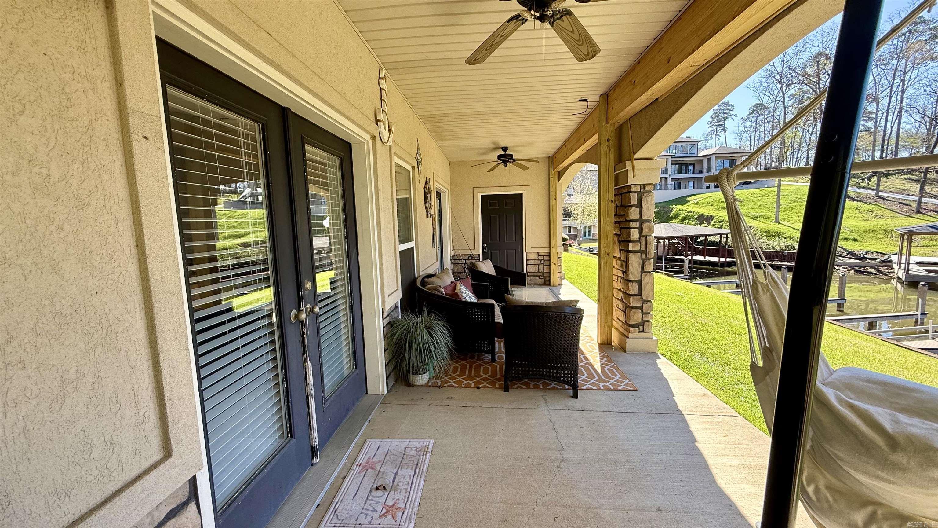 LAKESHORE OAKS HPR - Residential